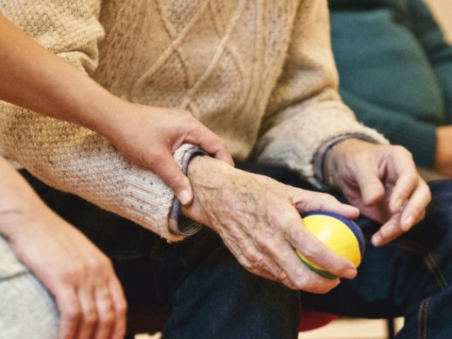 Accompagnare e migliorare la qualità della vita dei malati di Alzheimer