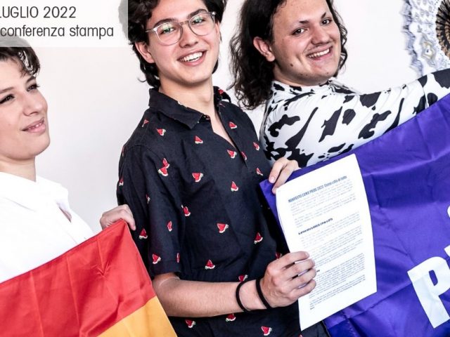 I ragazzi del Como Pride 2022 in occasione della conferenza stampa