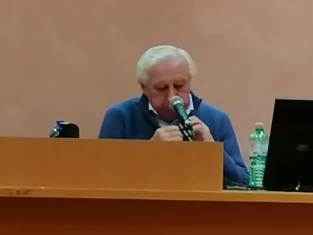 Manlio Milani, al centro, con Grazia Mannozzi e Martino Villani