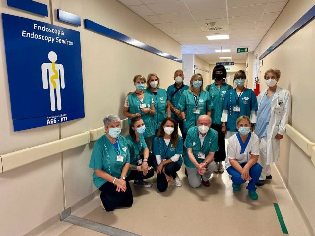 Un gruppo di volontari dell'associazione A.m.a.t.e.